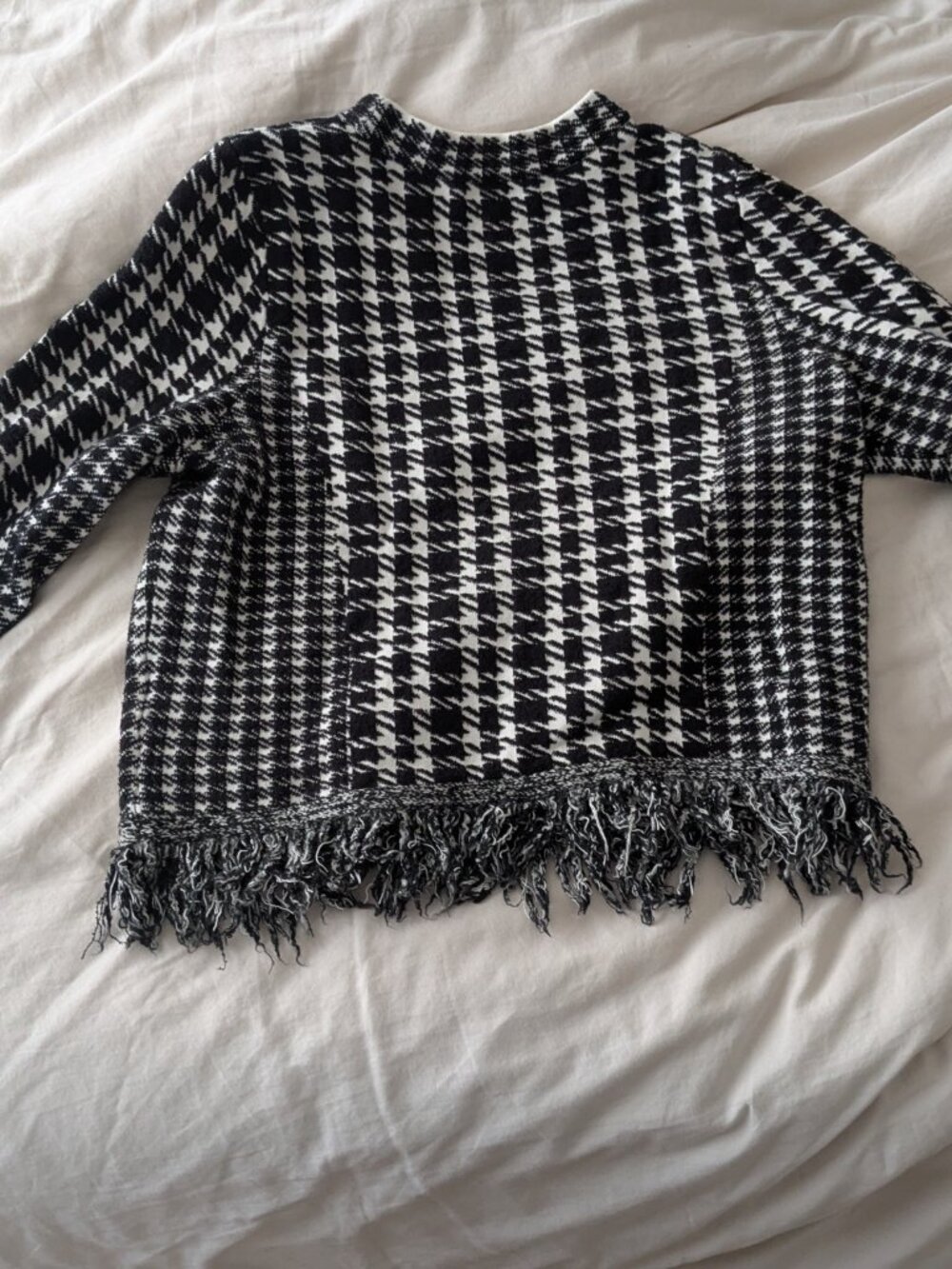 Milly Black and White Houndstooth Long Sleeve Fringe Sweater M - Picture 3 of 6